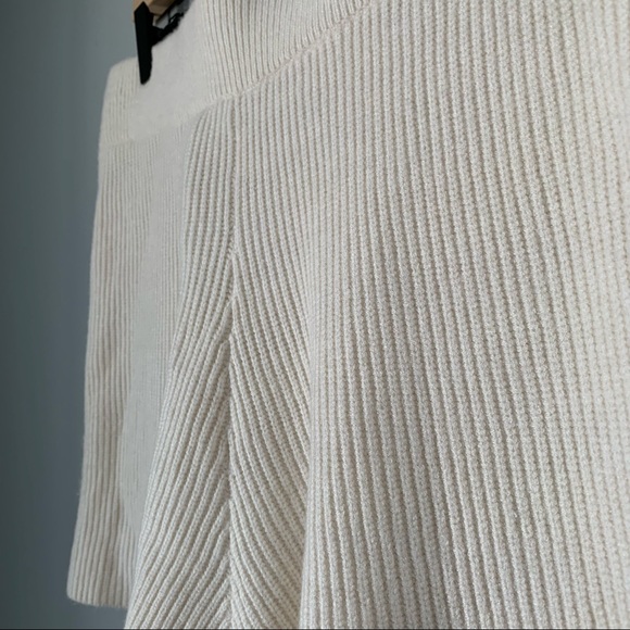 NWT The Drop Knit Shorts in Neutral Cream - Picture 8 of 13